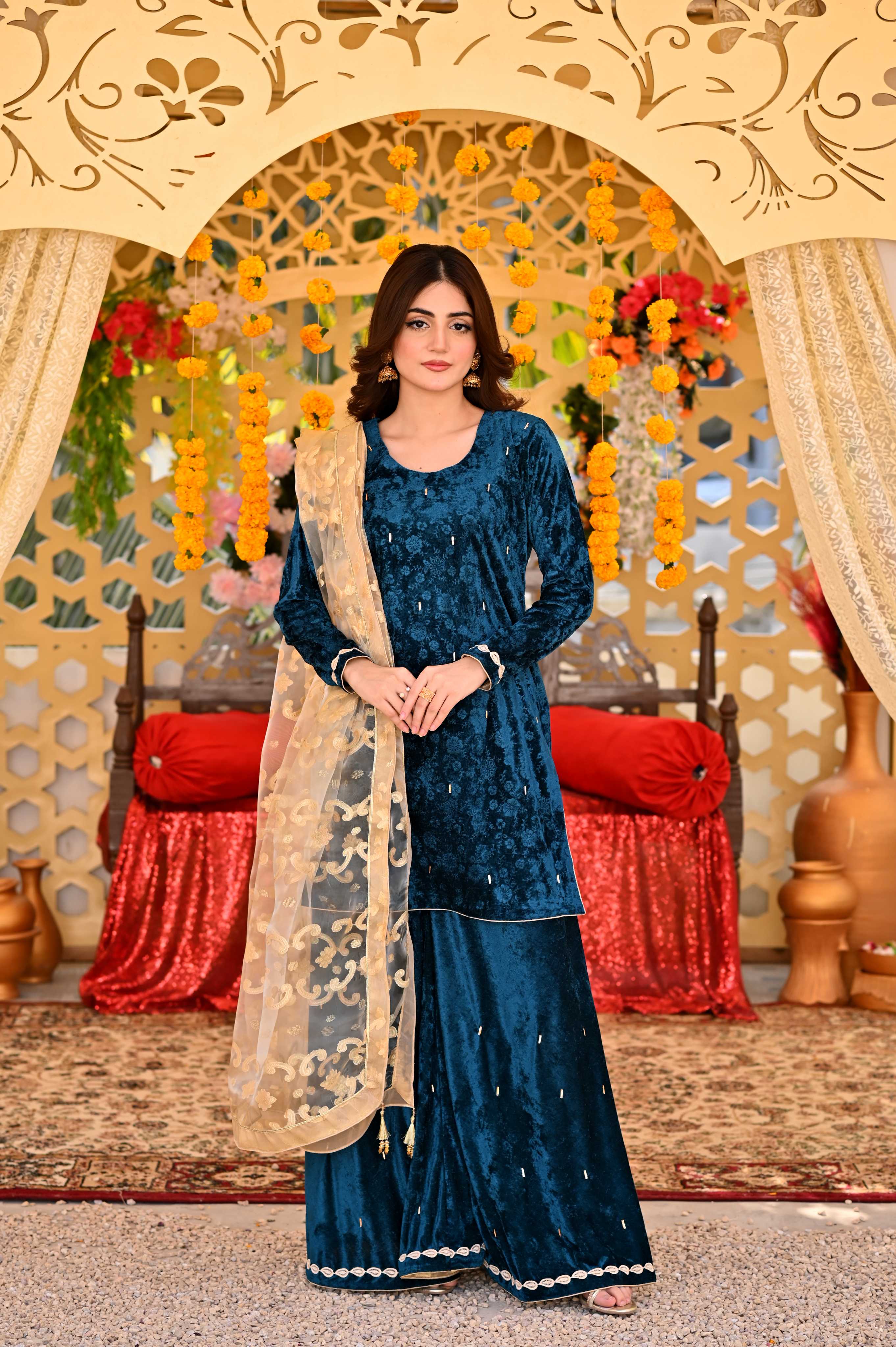 Almas - 2Pc Stitched