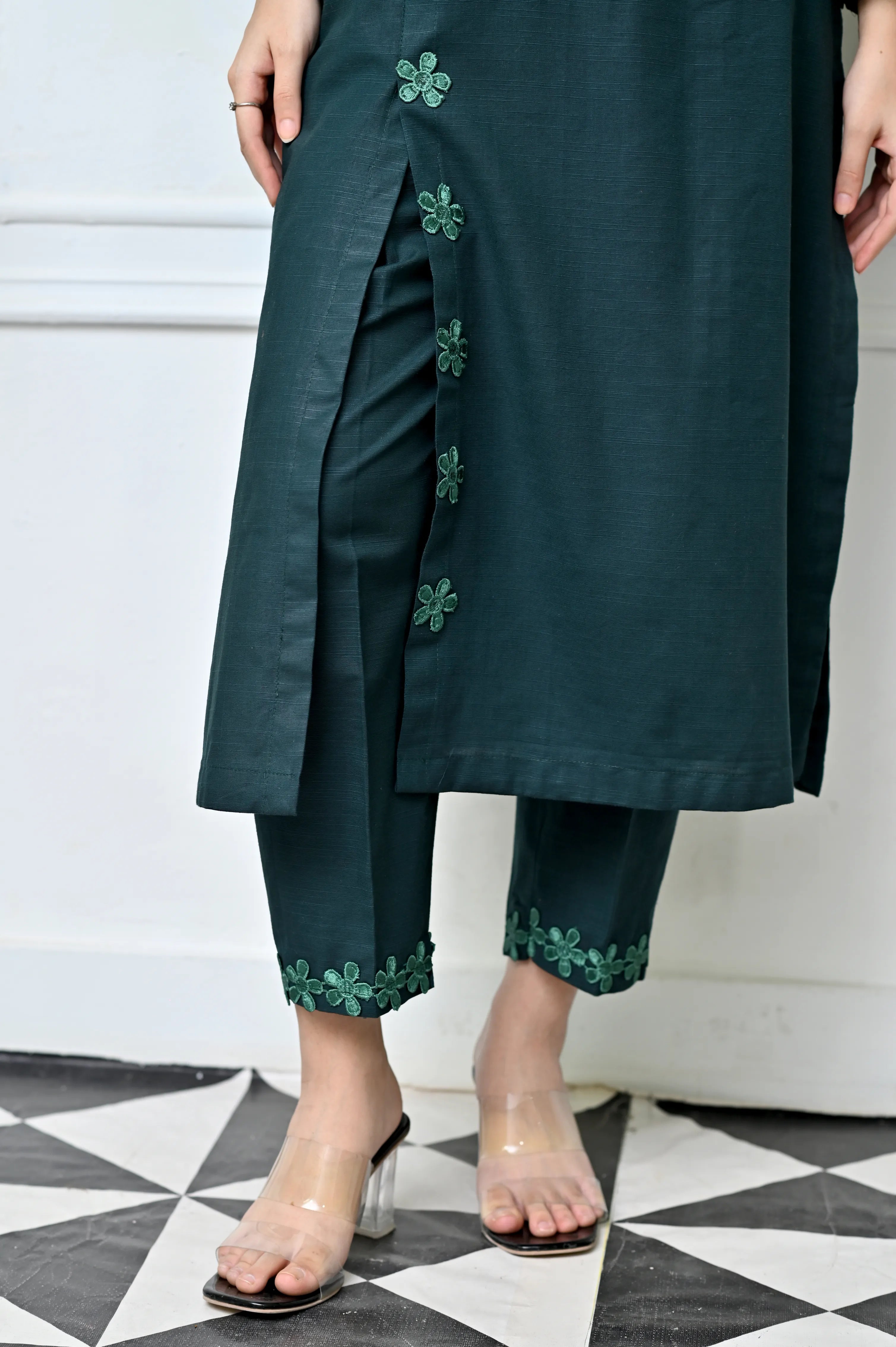 Sundar - 2Pc Stitched