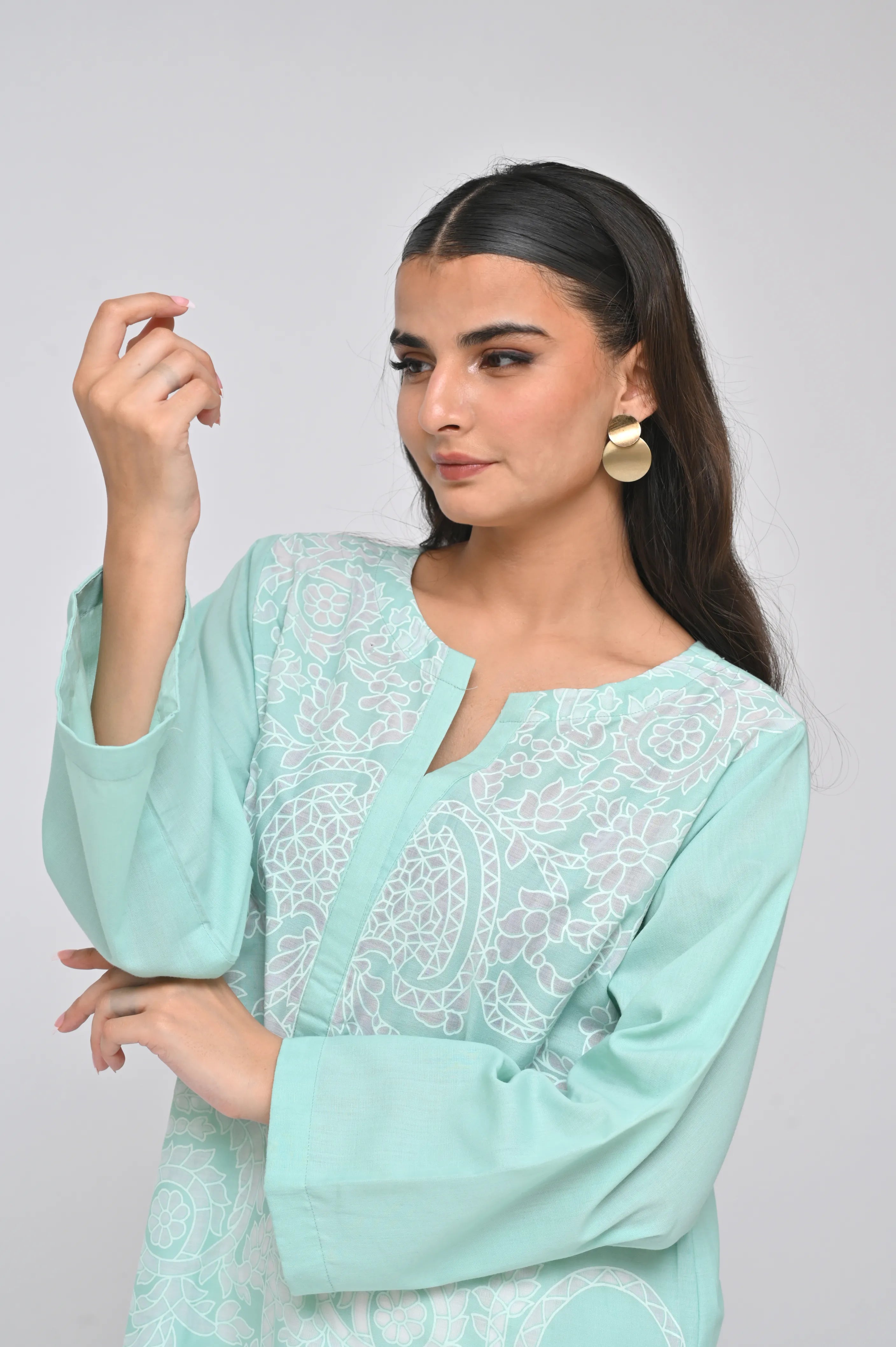 Zaynah Kurti (F15)