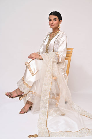 Hoorain (حورین)